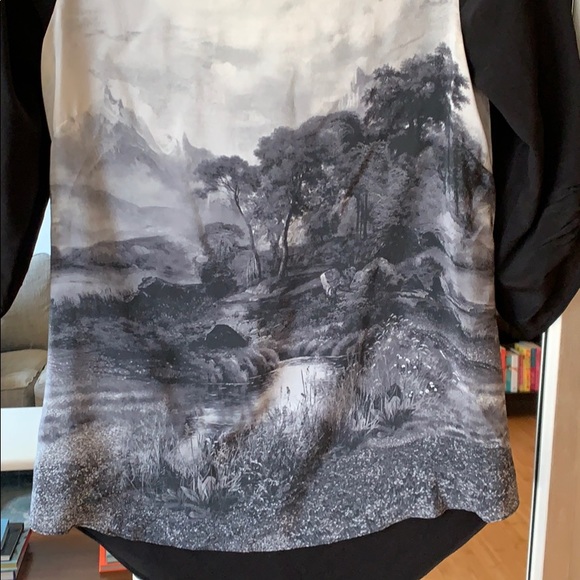 BCBG black/gray Top with 3/4 sleeves & open back - Picture 3 of 4